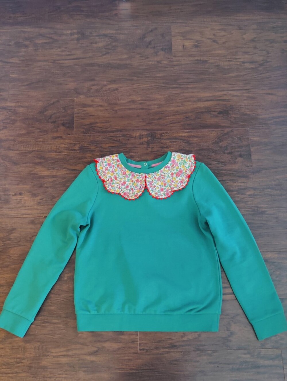 MiniBoden Green Sweatshirt with Floral Peter Pan Collar